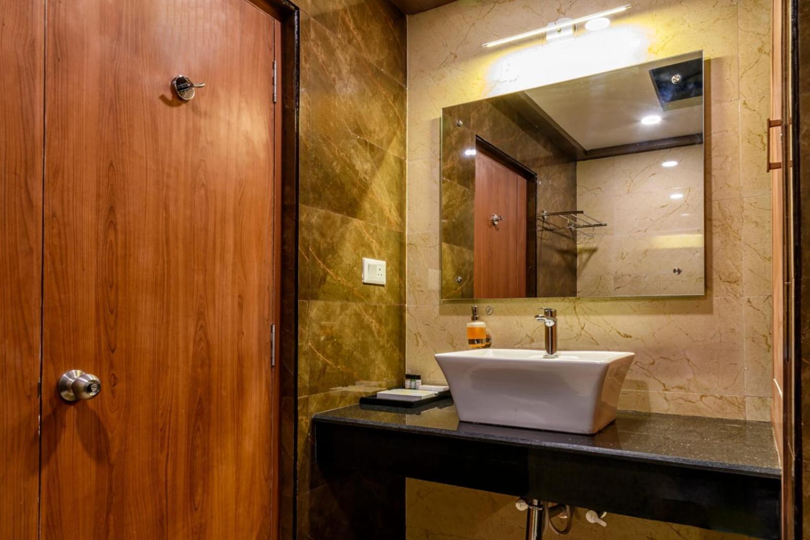 Rs Regal Inn-Деогарх Экстерьер фото